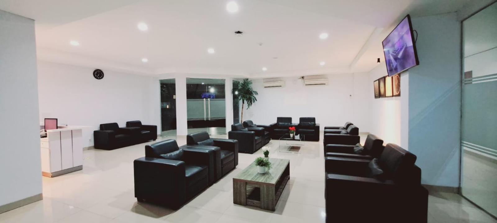 Tos Hotel & Convention Center Tangerang Powered By Archipelago Eksteriør billede