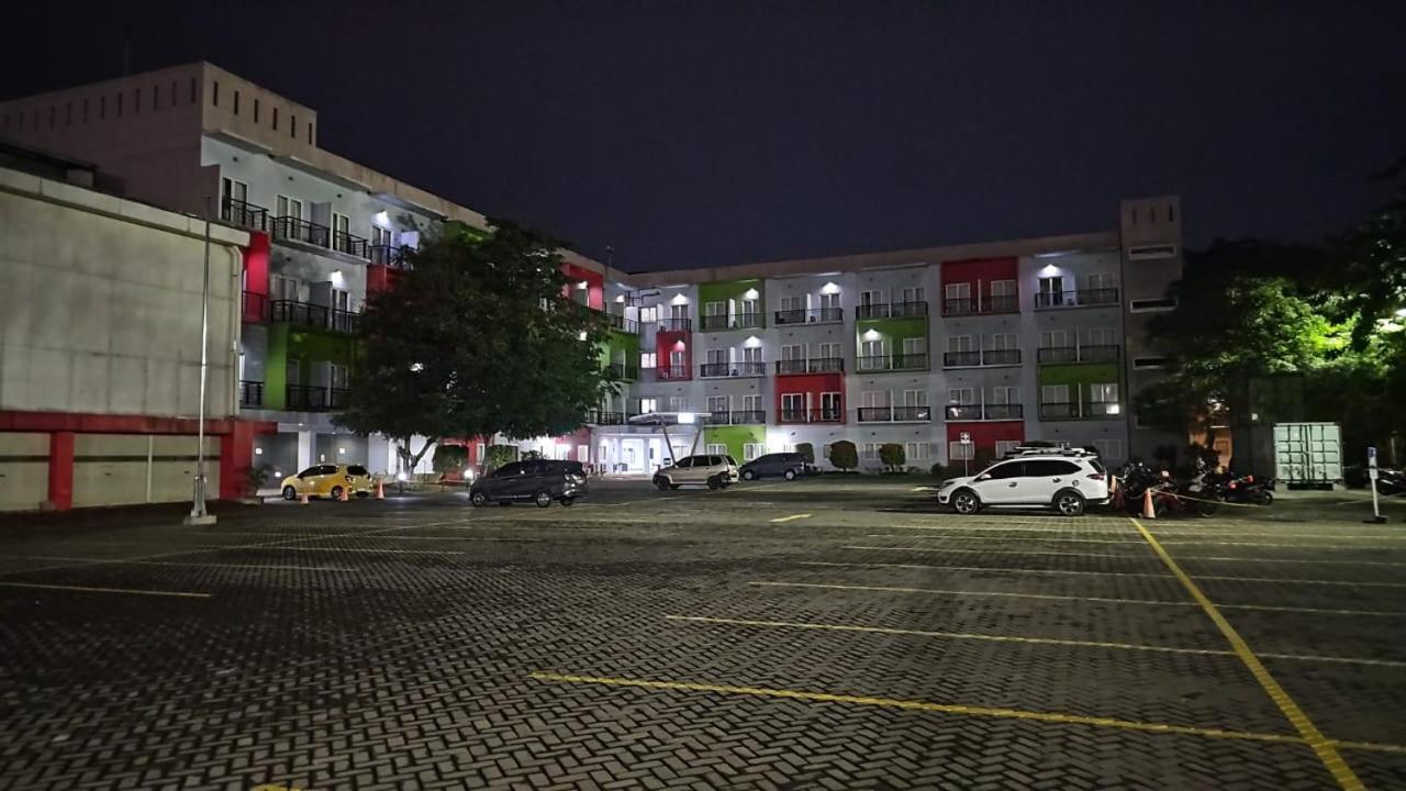 Tos Hotel & Convention Center Tangerang Powered By Archipelago Eksteriør billede